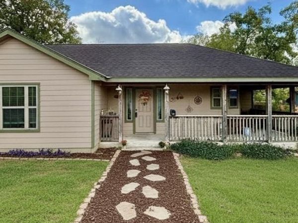 128 Dunning, Gonzales, TX 78629