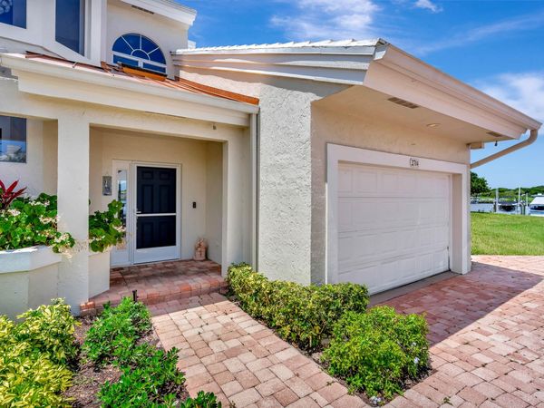 2704 Captains Way, Jupiter, FL 33477