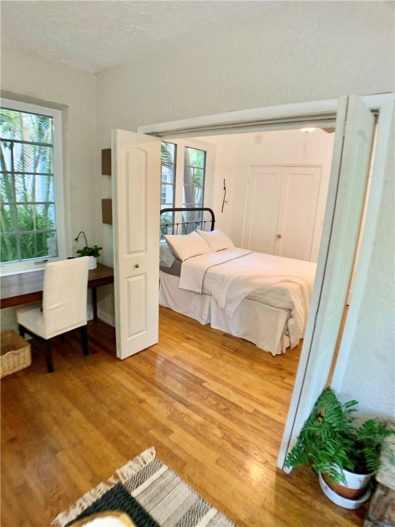 732 Euclid Avenue, Unit 9, Miami Beach, FL 33139 Photo