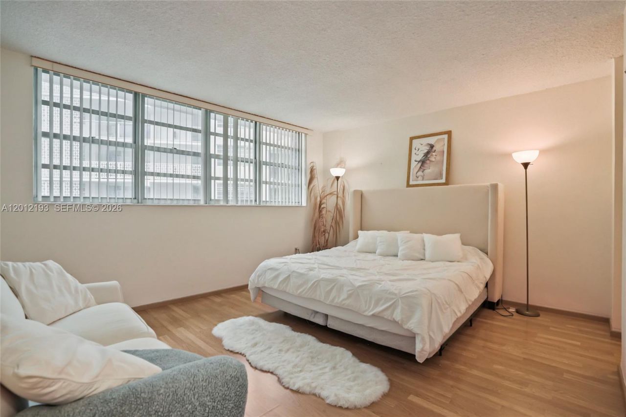 800 West Ave , Unit 738, Miami Beach, FL 33139 Photo