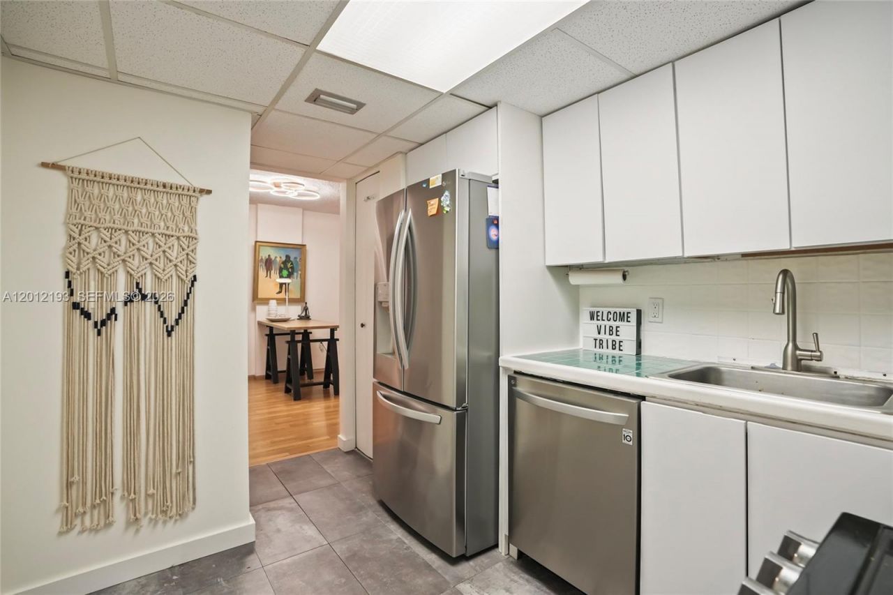 800 West Ave , Unit 738, Miami Beach, FL 33139 Photo