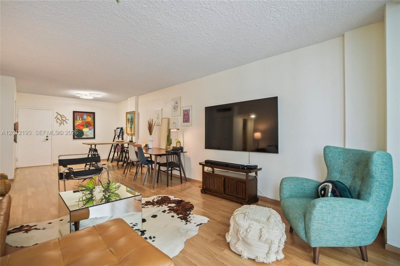 800 West Ave , Unit 738, Miami Beach, FL 33139 Photo