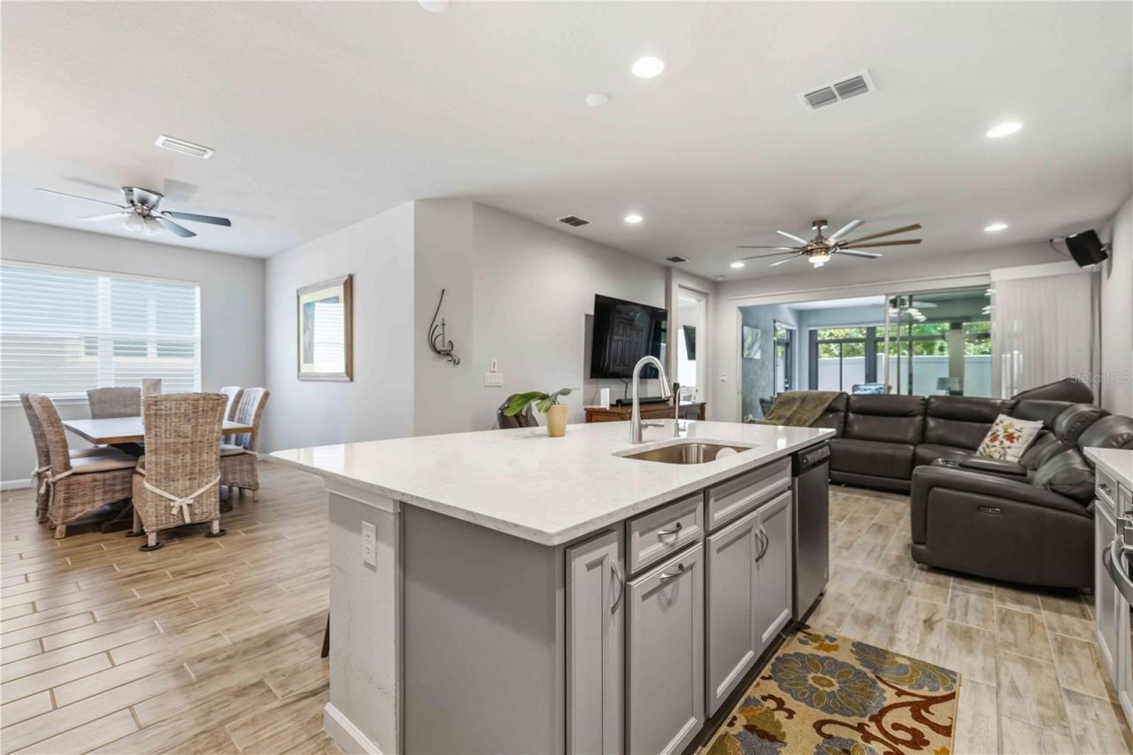 8788 Rain Song Road, Unit 384, Sarasota, FL 34238 Photo