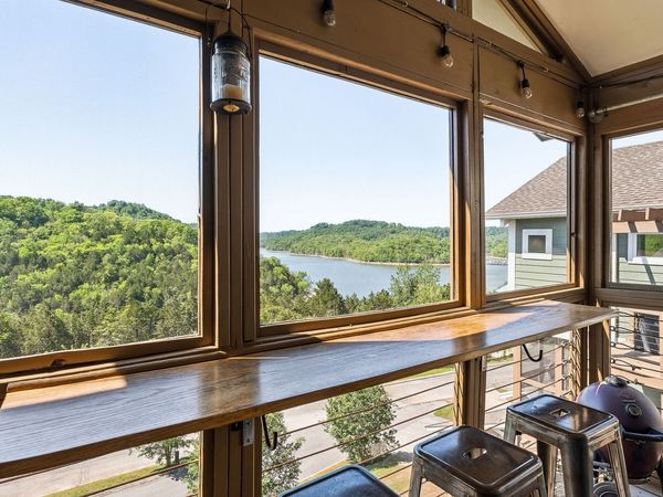 105 Sandgate Ct, Smithville, TN 37166