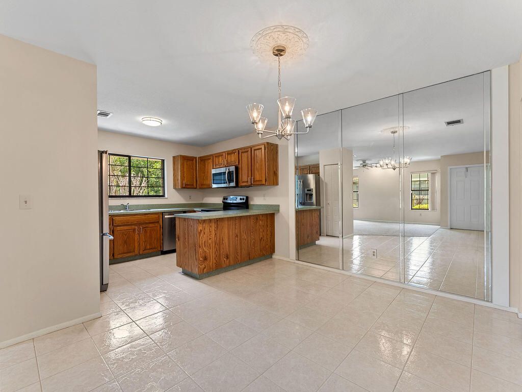1526 SE Dewberry Court, Port Saint Lucie, FL 34952 Photo