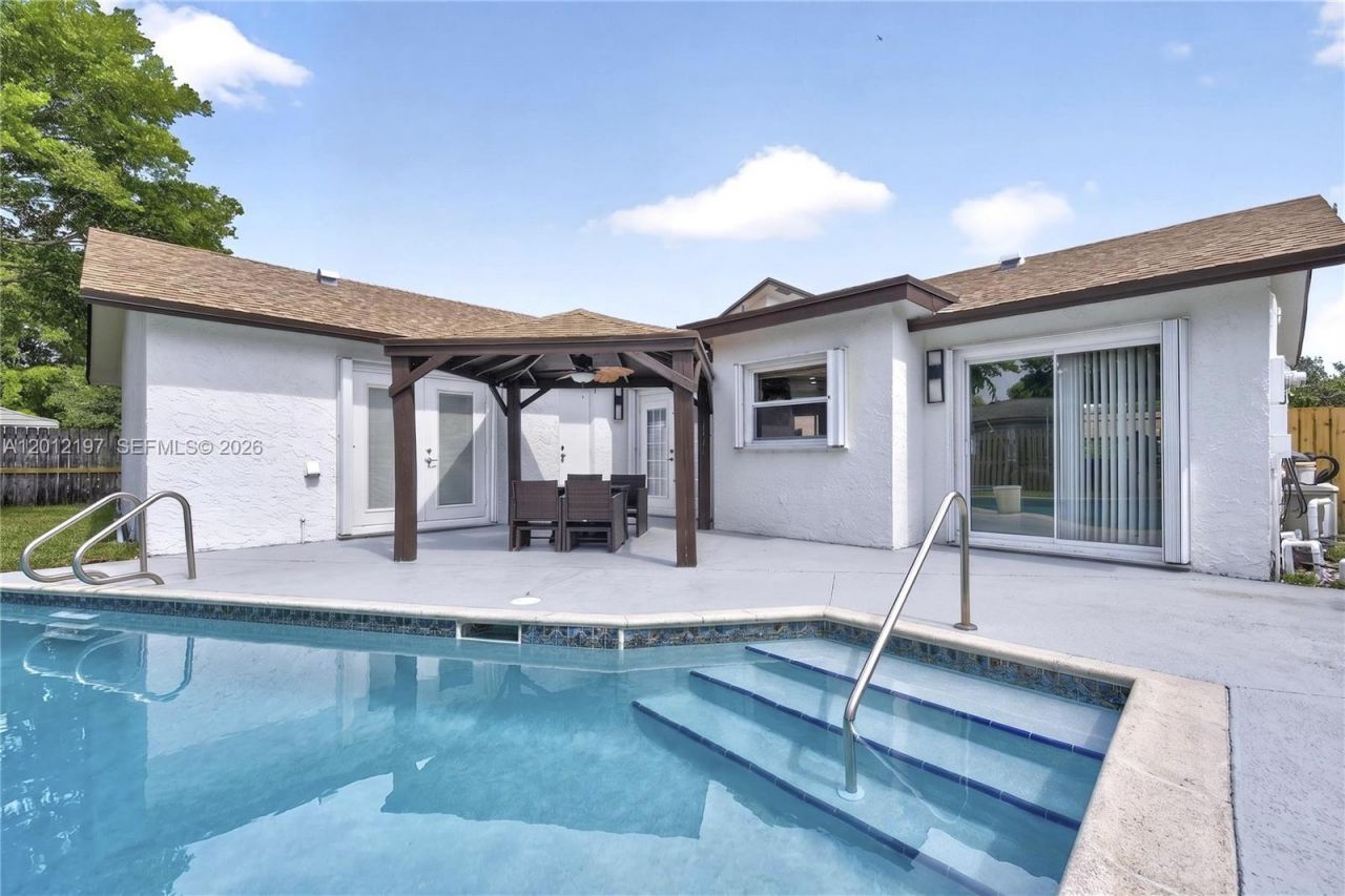 8310 NW 48 Street, Lauderhill, FL 33351 Photo