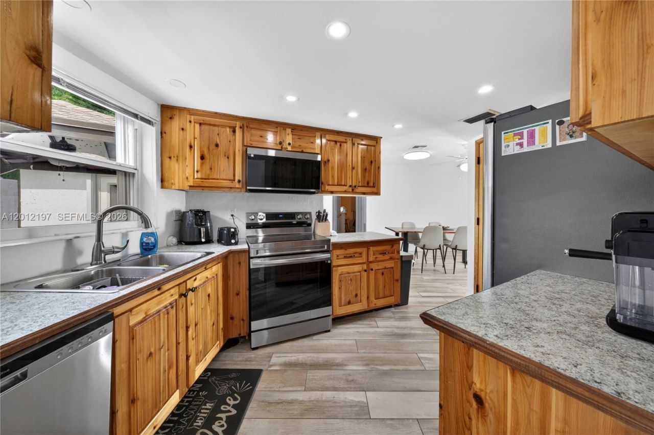 8310 NW 48 Street, Lauderhill, FL 33351 Photo