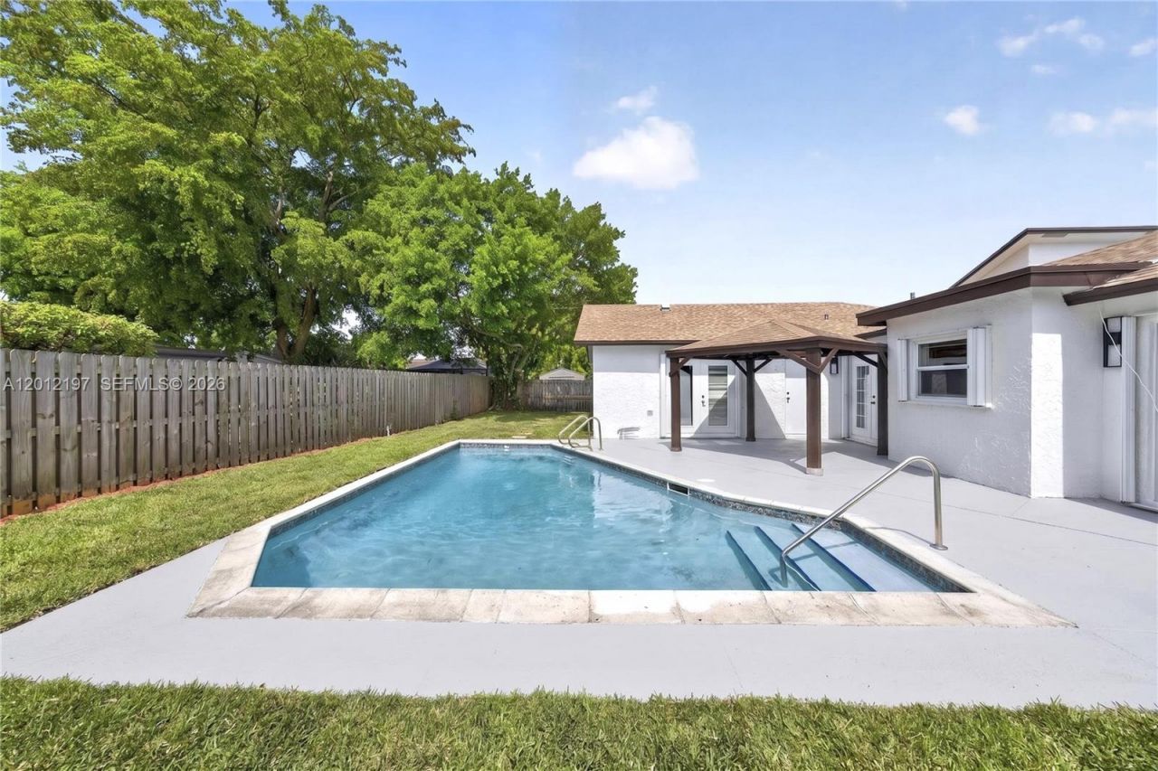 8310 NW 48 Street, Lauderhill, FL 33351 Photo
