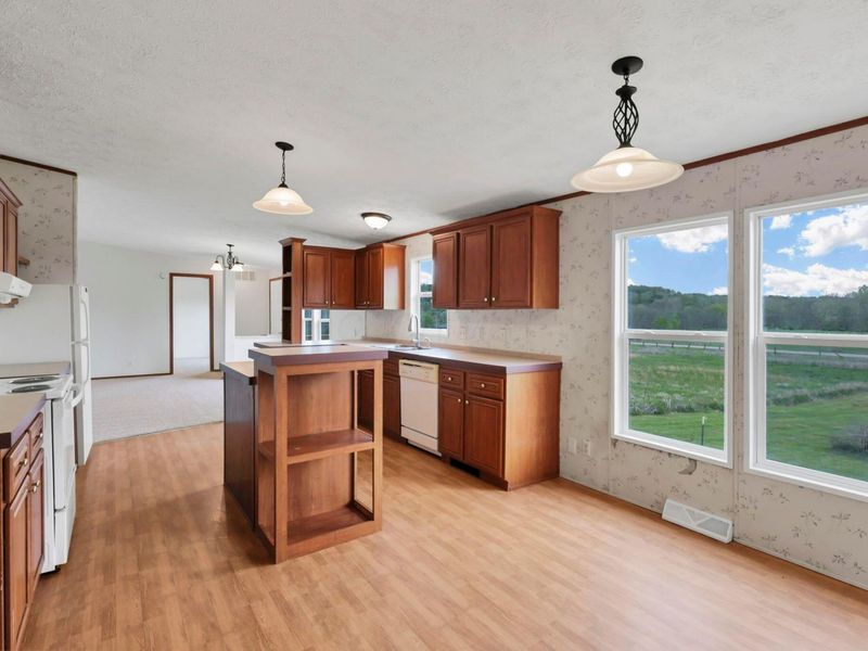 12186 State Route 155, Corning, OH 43730 Photo 10