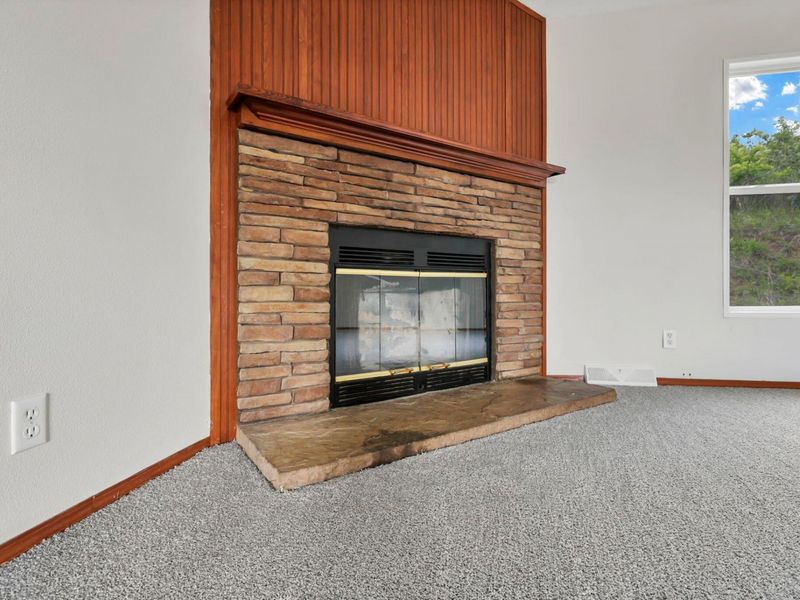 12186 State Route 155, Corning, OH 43730 Photo 9