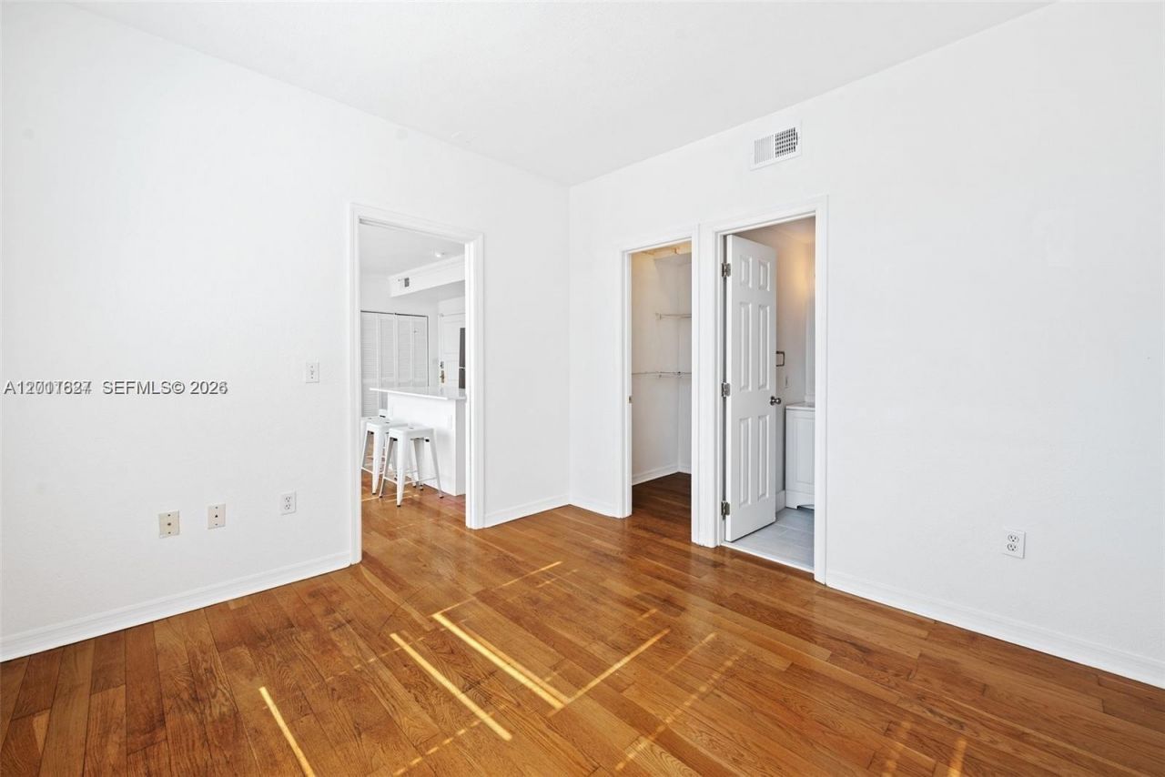 1027 Pennsylvania Ave , Unit 306, Miami Beach, FL 33139 Photo