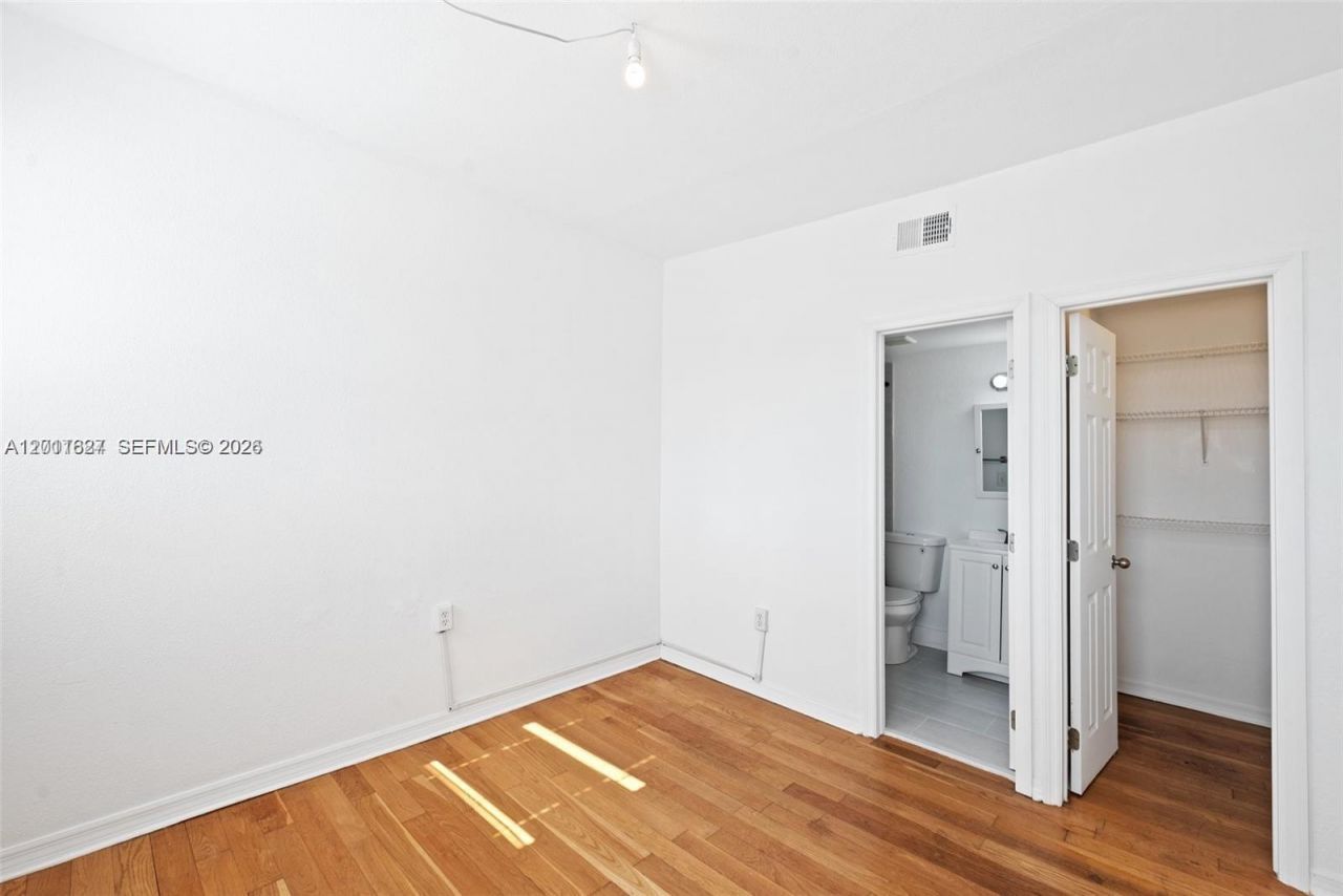 1027 Pennsylvania Ave , Unit 306, Miami Beach, FL 33139 Photo