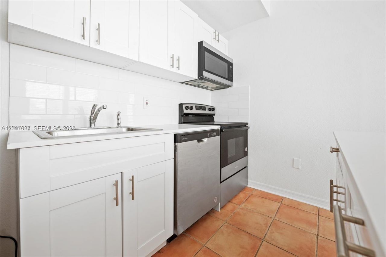1027 Pennsylvania Ave , Unit 306, Miami Beach, FL 33139 Photo