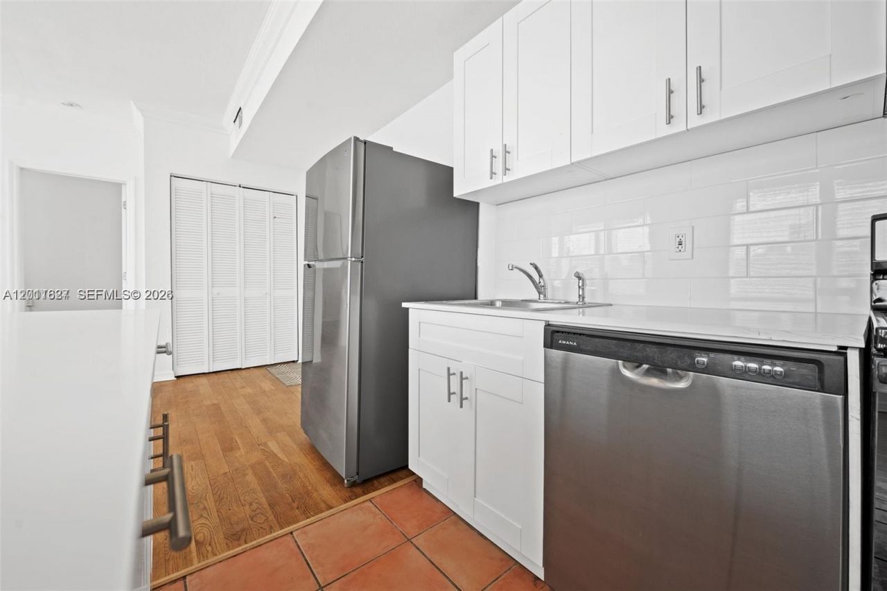 1027 Pennsylvania Ave , Unit 306, Miami Beach, FL 33139 Photo