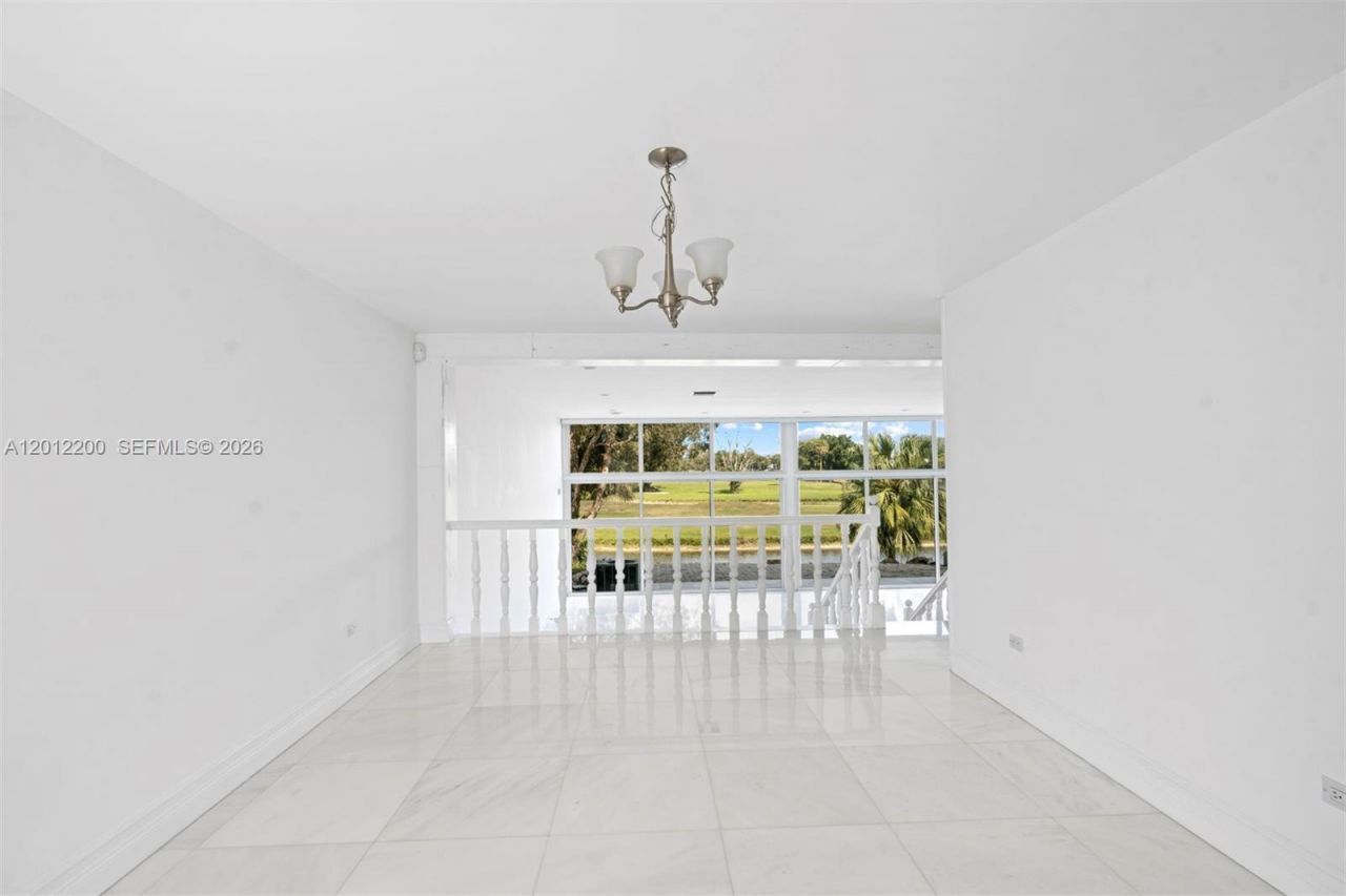6795 Brookline Dr, Unit 6795, Miami, FL 33015 Photo