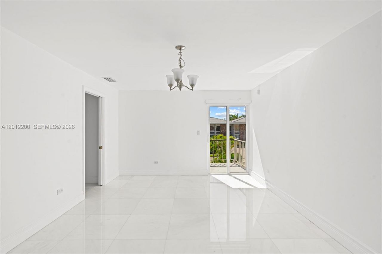6795 Brookline Dr, Unit 6795, Miami, FL 33015 Photo