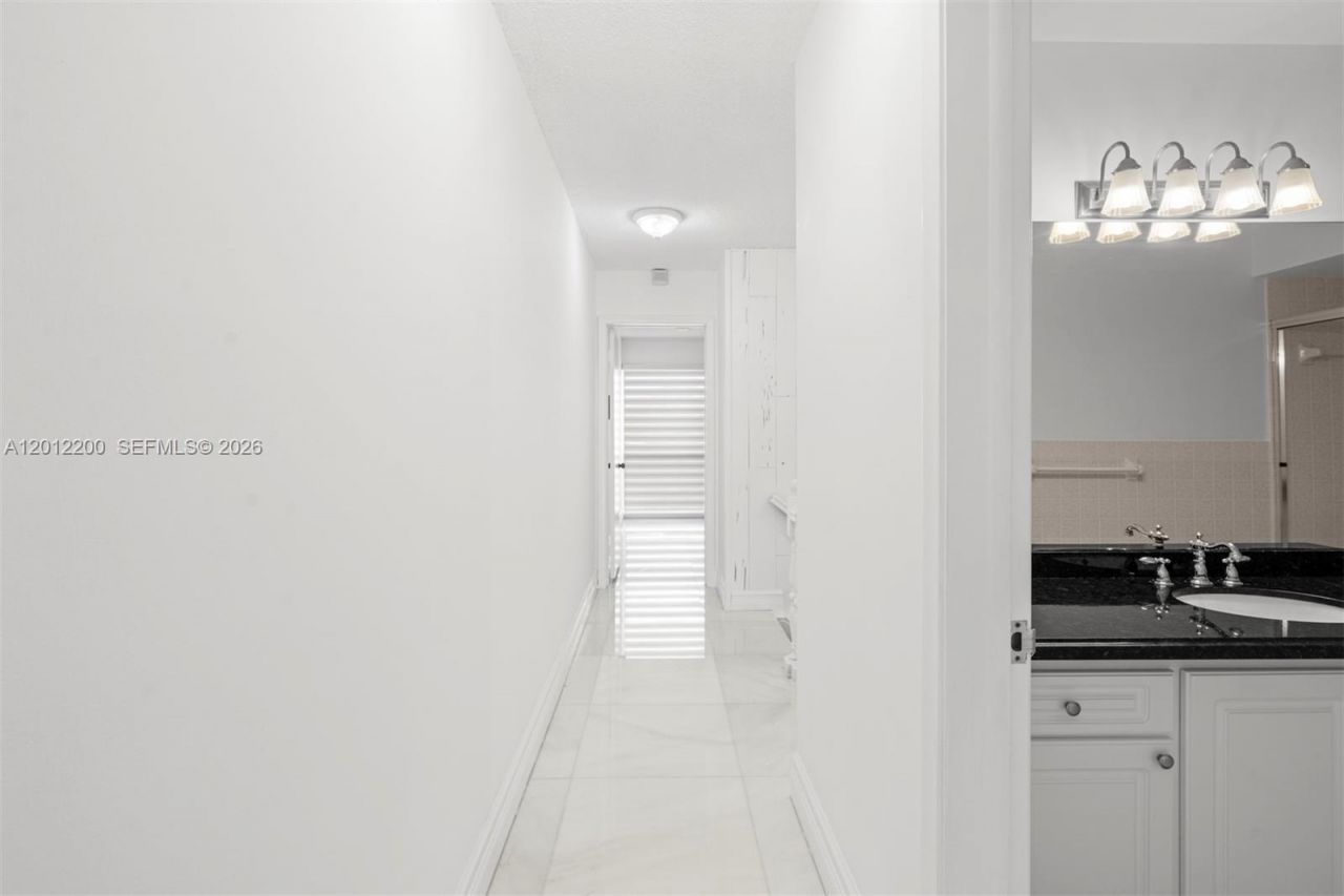 6795 Brookline Dr, Unit 6795, Miami, FL 33015 Photo