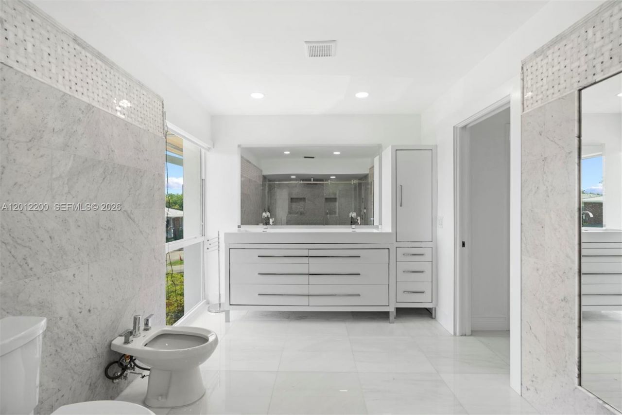 6795 Brookline Dr, Unit 6795, Miami, FL 33015 Photo