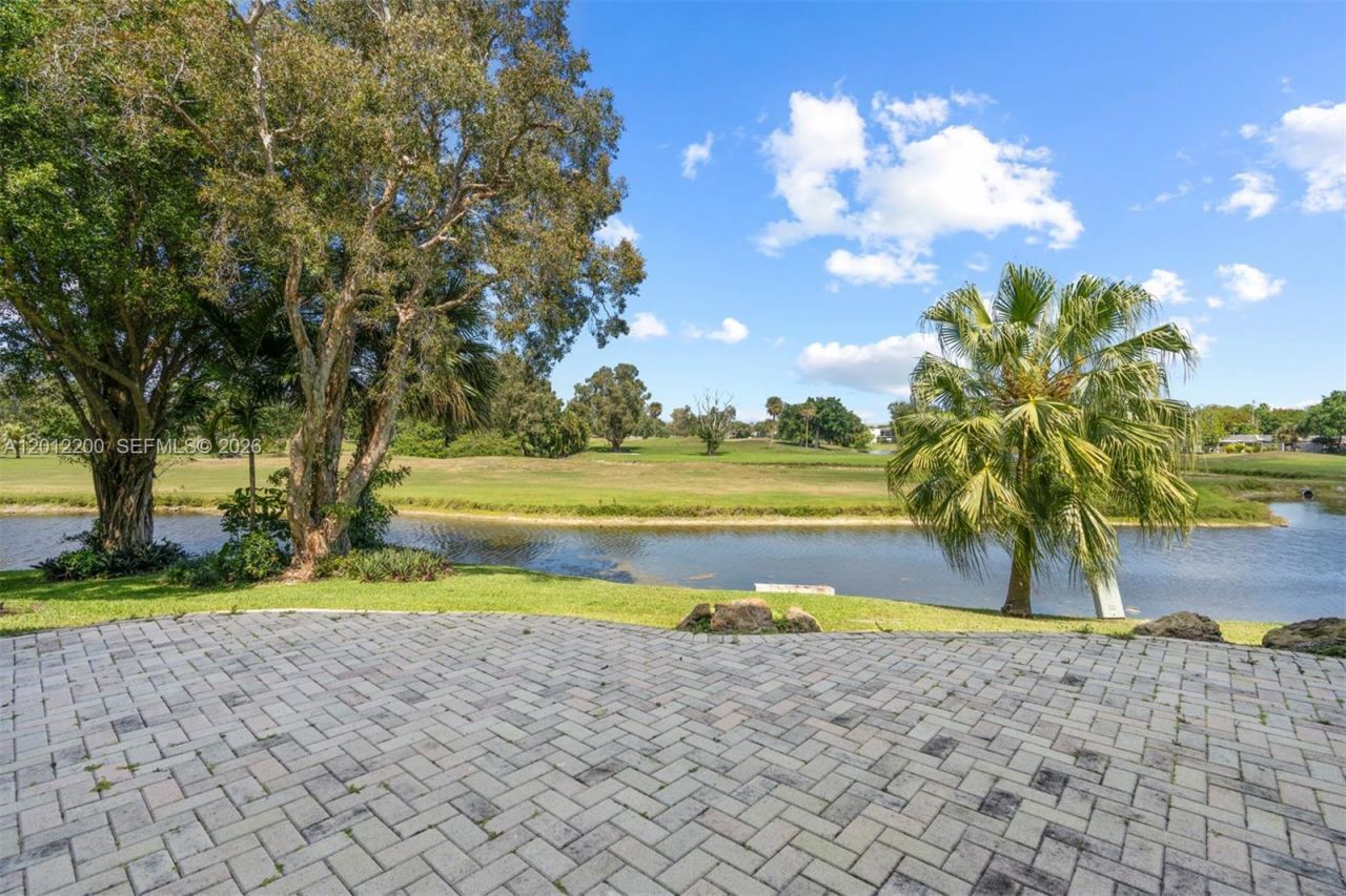 6795 Brookline Dr, Unit 6795, Miami, FL 33015 Photo