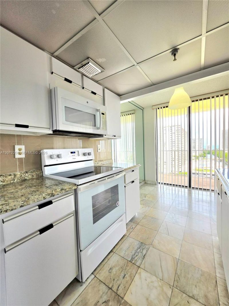 290 174th St , Unit 1517, Sunny Isles Beach, FL 33160 Photo