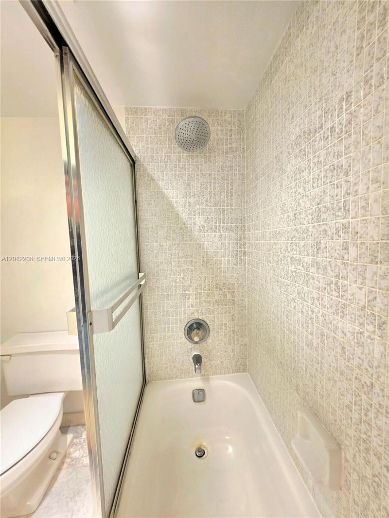 290 174th St , Unit 1517, Sunny Isles Beach, FL 33160 Photo