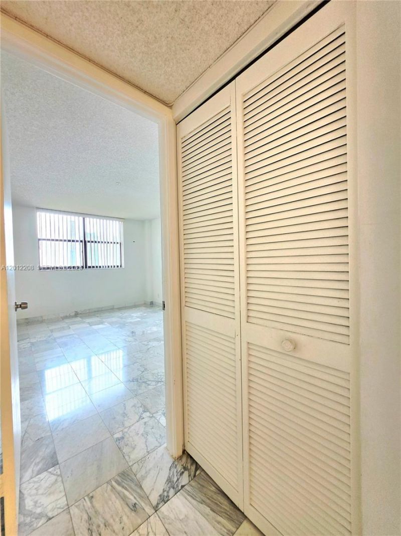 290 174th St , Unit 1517, Sunny Isles Beach, FL 33160 Photo