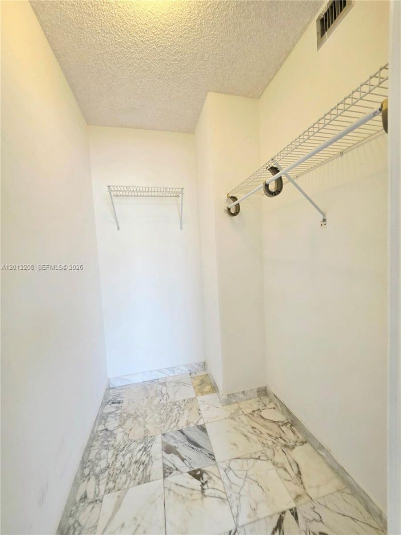 290 174th St , Unit 1517, Sunny Isles Beach, FL 33160 Photo