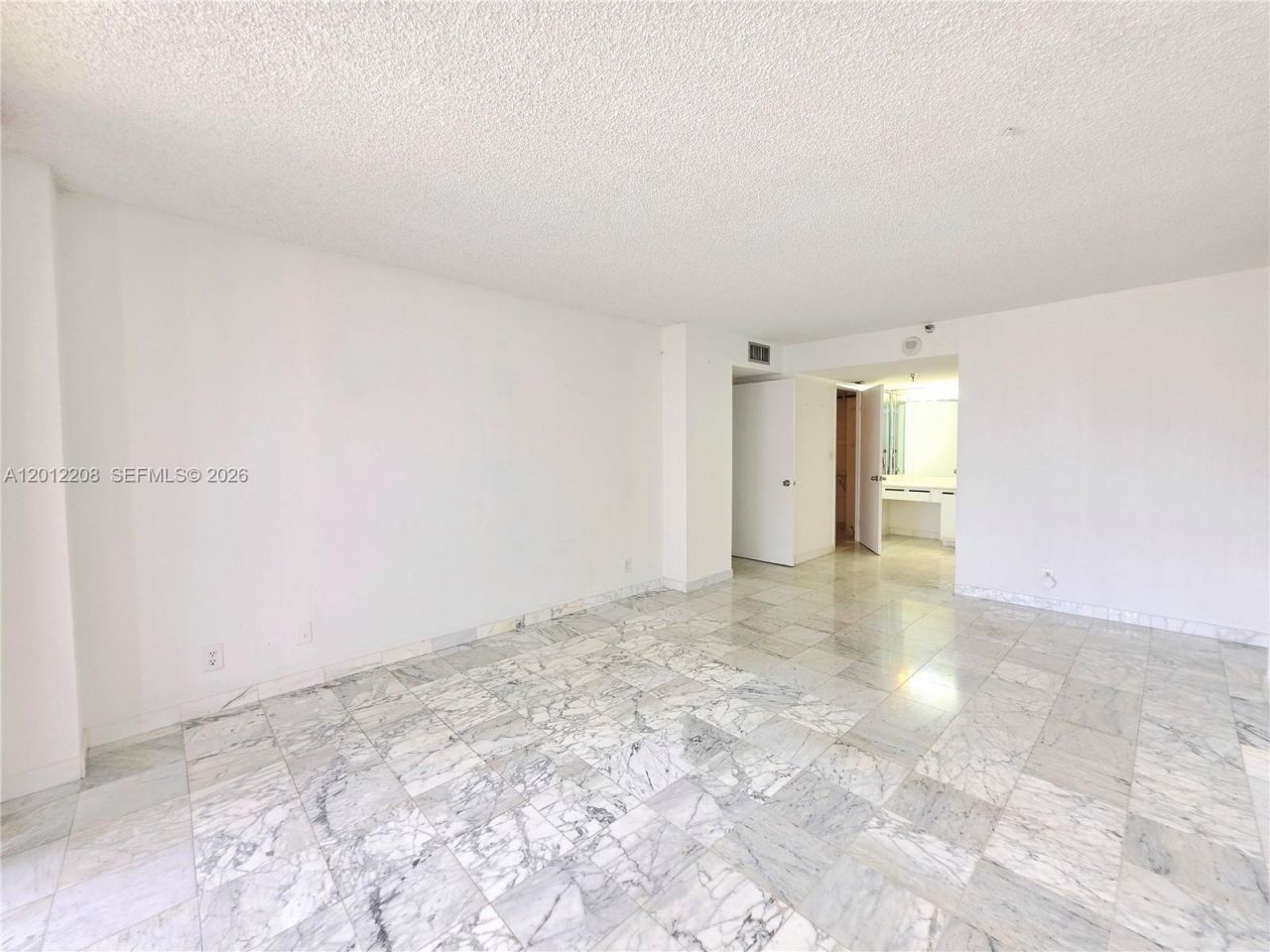 290 174th St , Unit 1517, Sunny Isles Beach, FL 33160 Photo