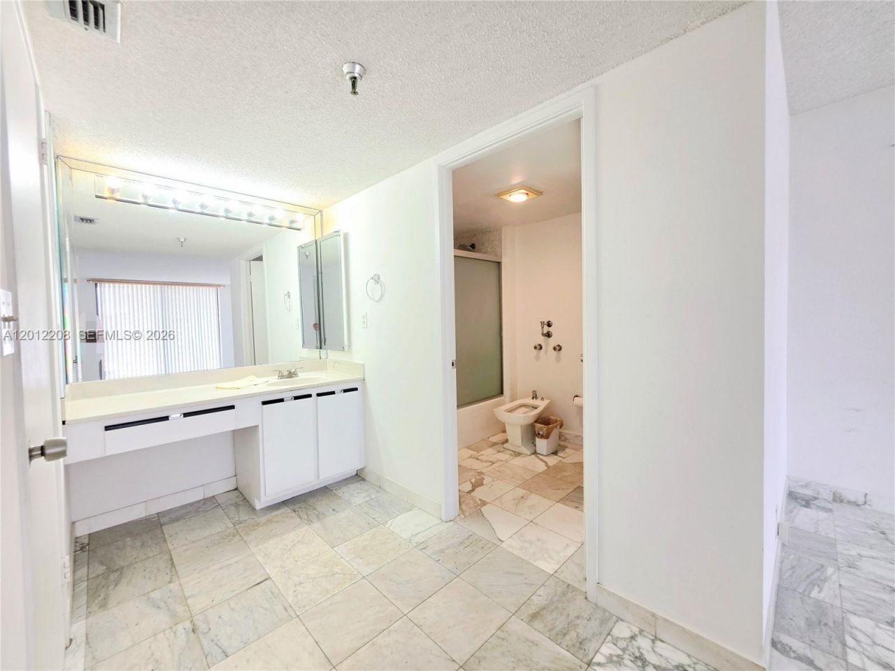 290 174th St , Unit 1517, Sunny Isles Beach, FL 33160 Photo