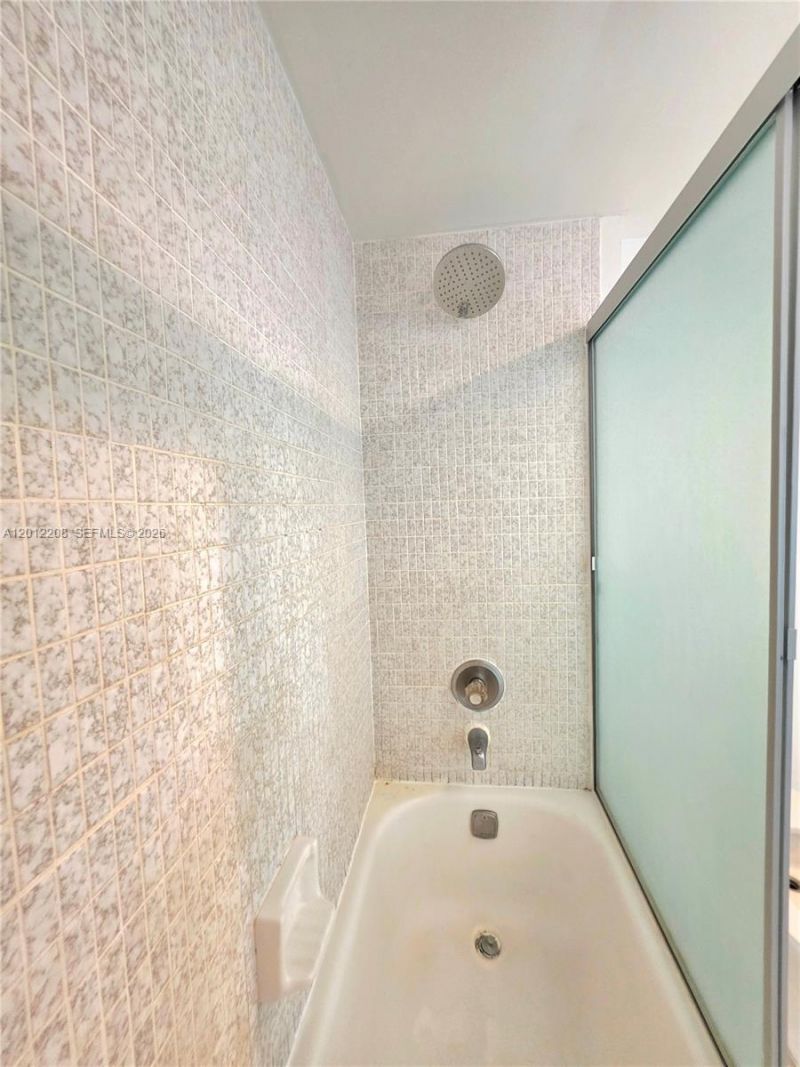 290 174th St , Unit 1517, Sunny Isles Beach, FL 33160 Photo