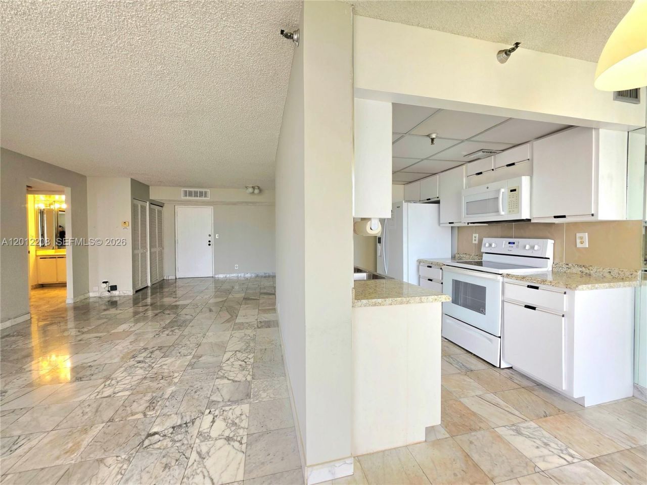 290 174th St , Unit 1517, Sunny Isles Beach, FL 33160 Photo