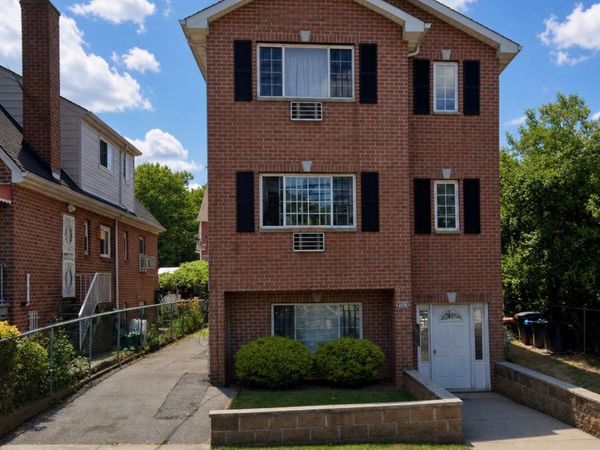 4129 Seton Avenue , Bronx, NY 10466