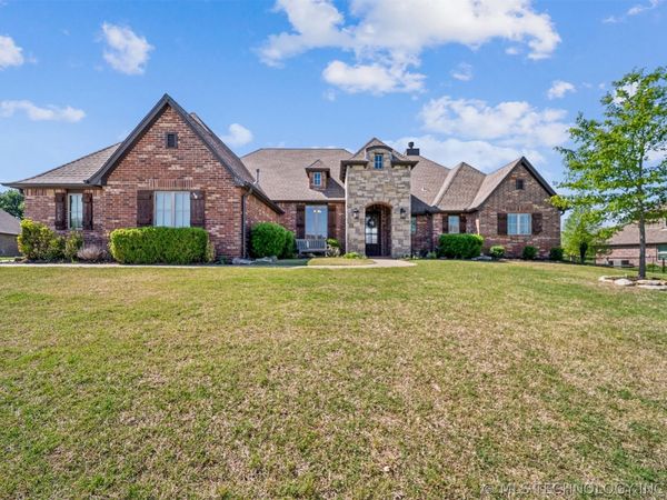 19736 E 69th Street North , Owasso, OK 74055