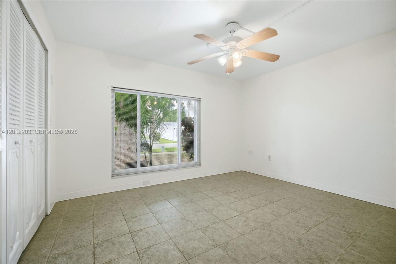 920 NW 92nd Ave , Pembroke Pines, FL 33024 Photo