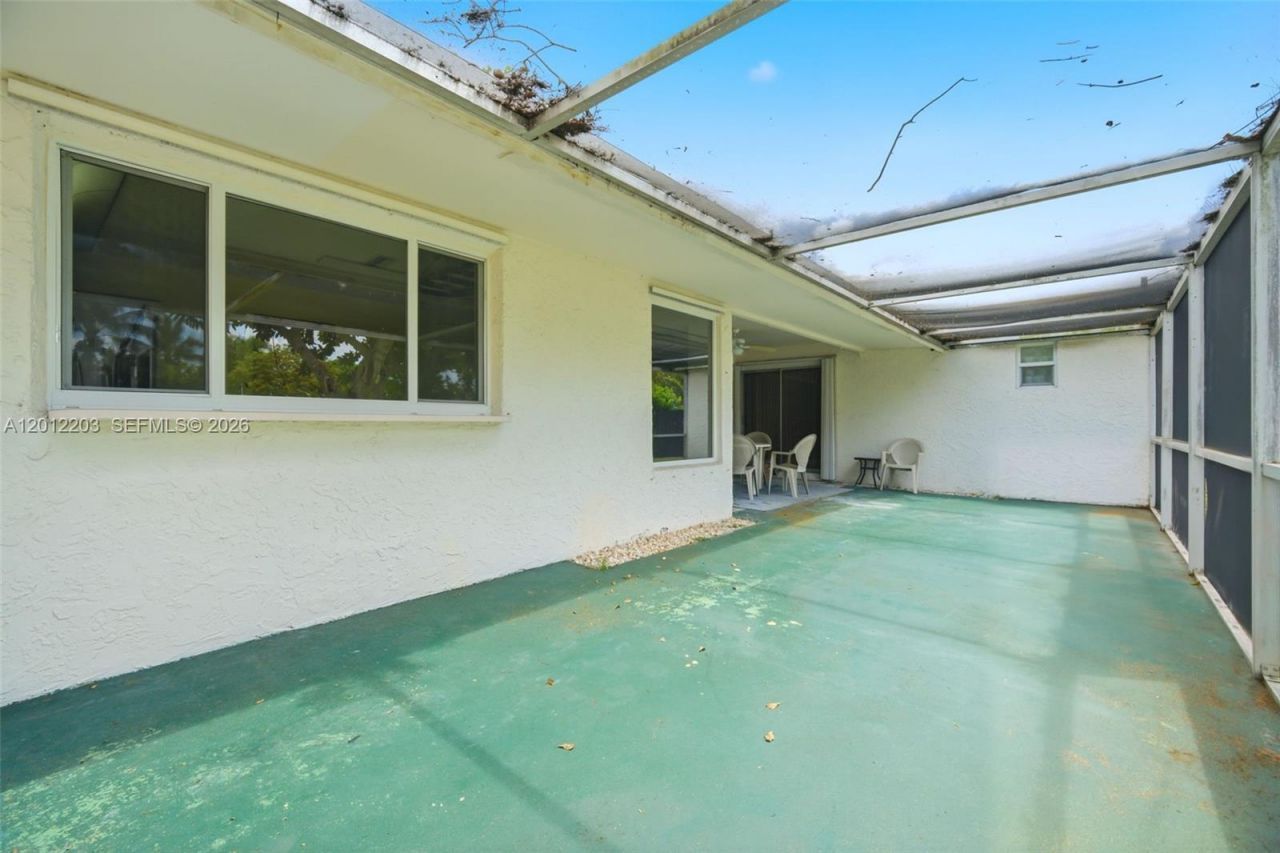 920 NW 92nd Ave , Pembroke Pines, FL 33024 Photo