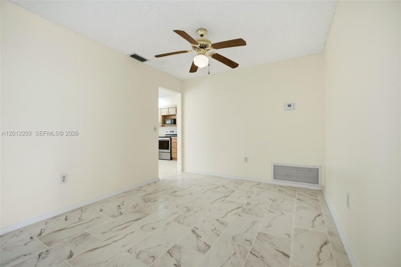 920 NW 92nd Ave , Pembroke Pines, FL 33024 Photo