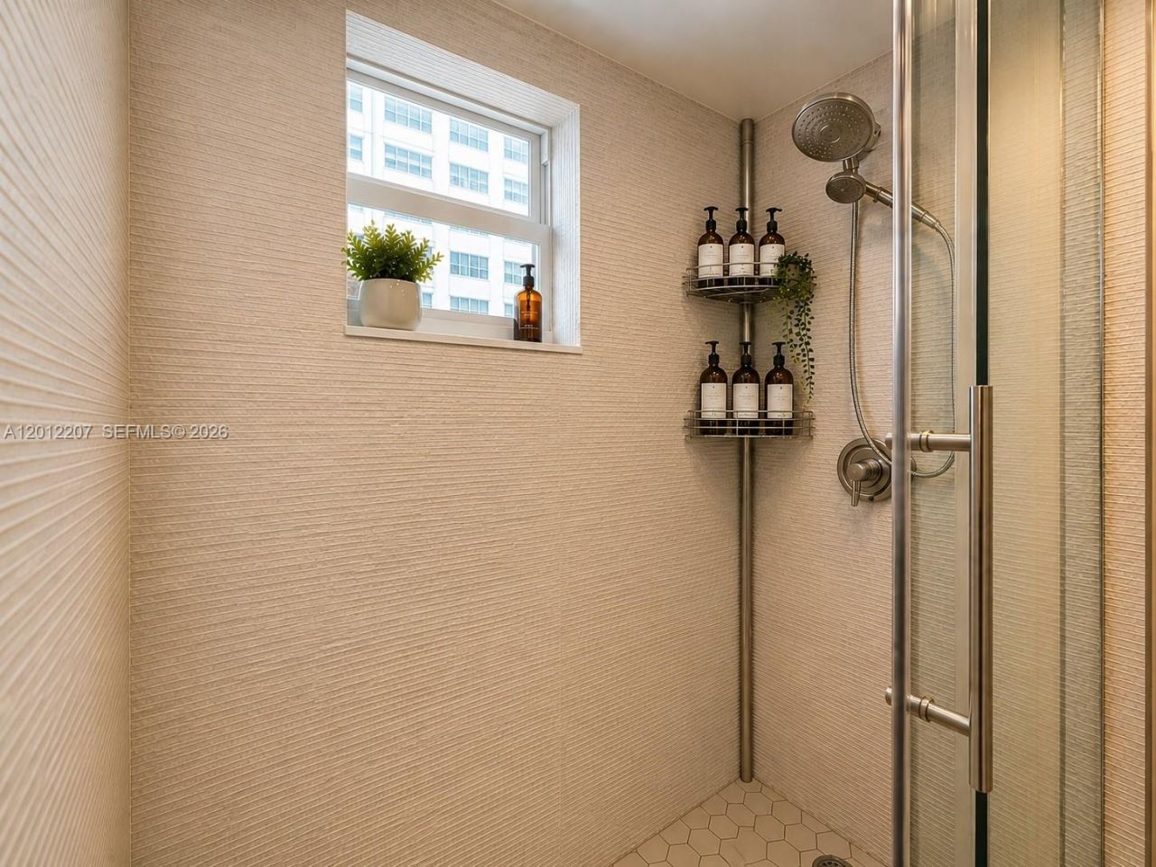1228 West Ave, Unit 402, Miami Beach, FL 33139 Photo