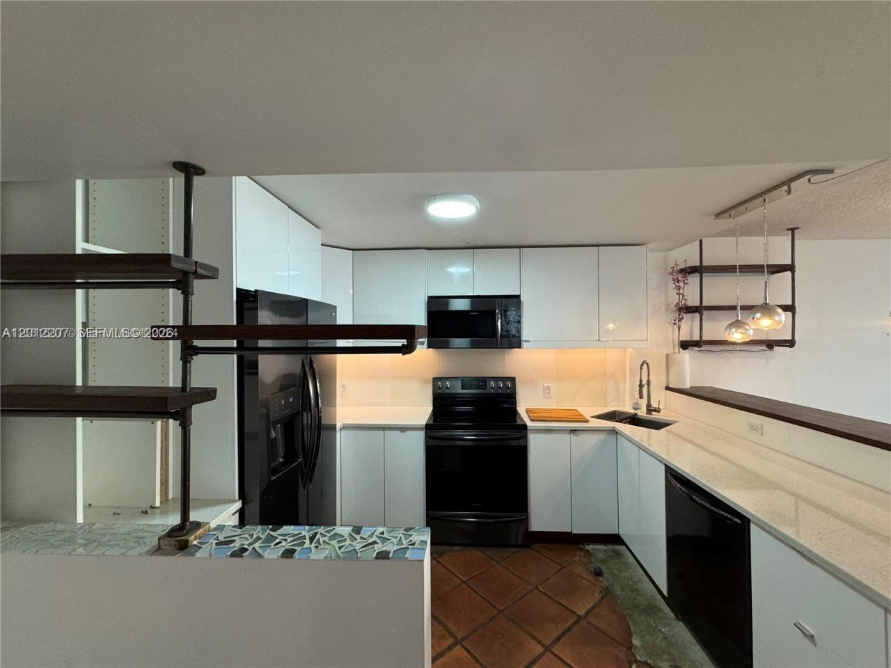 1228 West Ave, Unit 402, Miami Beach, FL 33139 Photo
