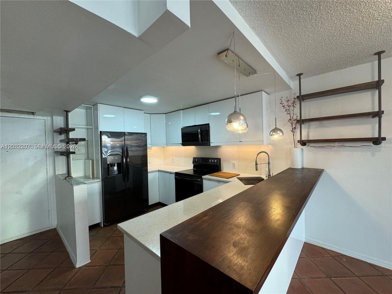 1228 West Ave, Unit 402, Miami Beach, FL 33139 Photo