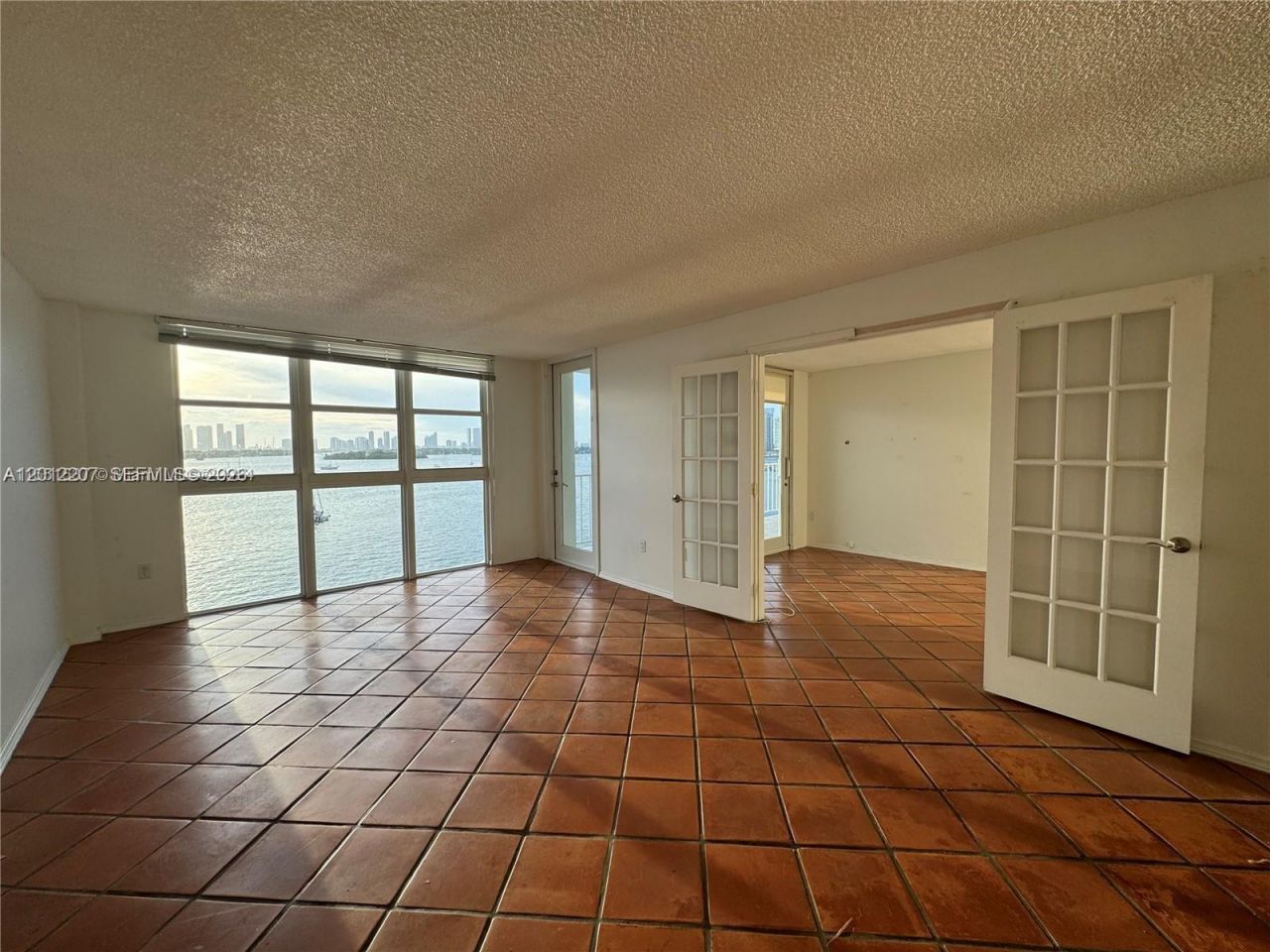 1228 West Ave, Unit 402, Miami Beach, FL 33139 Photo