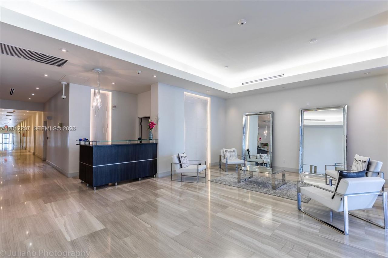 1228 West Ave, Unit 402, Miami Beach, FL 33139 Photo