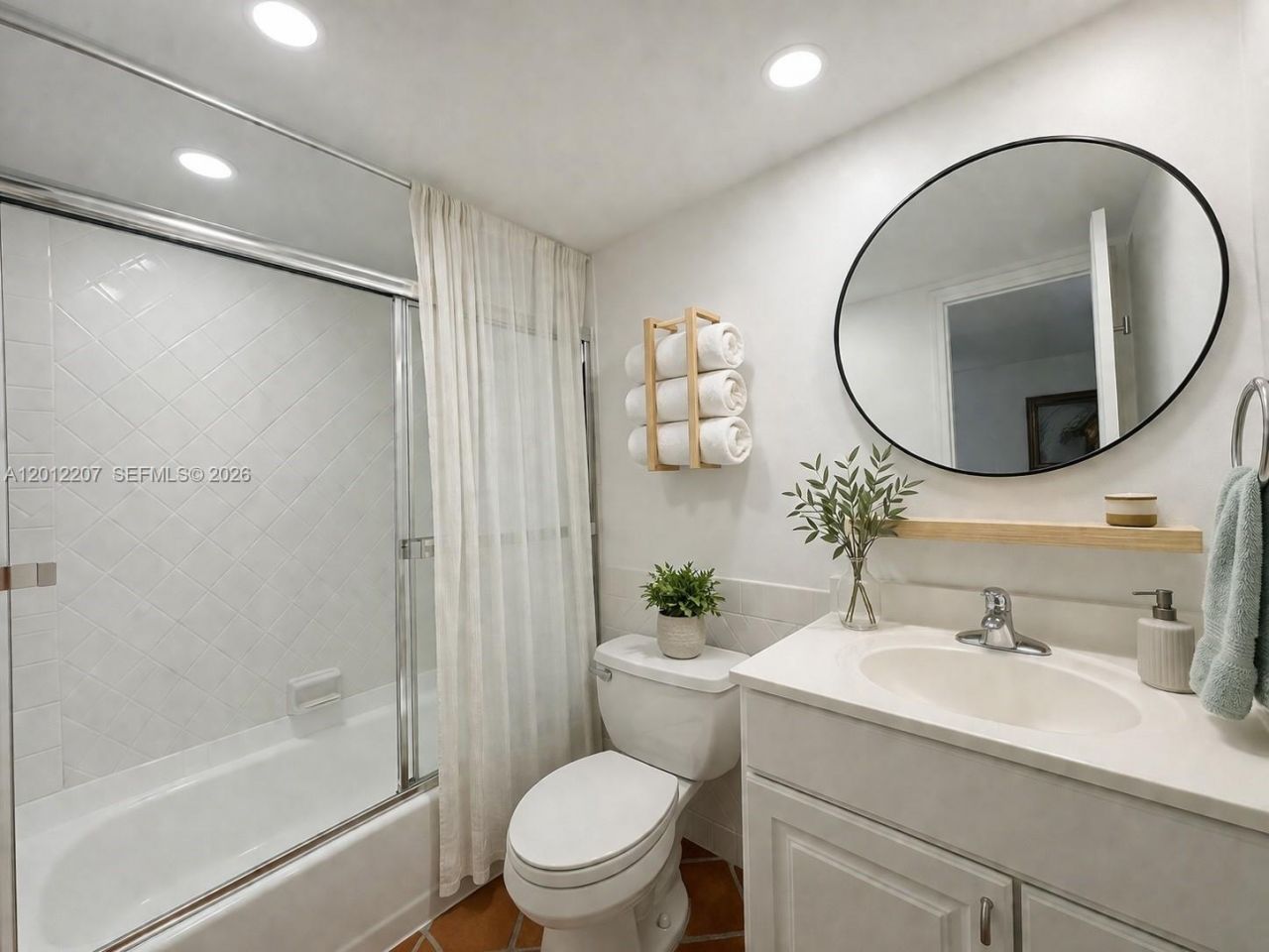 1228 West Ave, Unit 402, Miami Beach, FL 33139 Photo