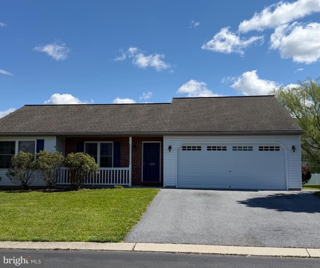 129 CREEK VIEW DRIVE, JONESTOWN, PA 17038