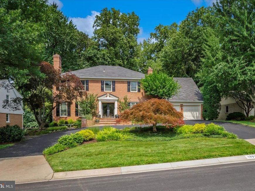 10913 Roundtable Court, Rockville, MD 20852 Main Photo