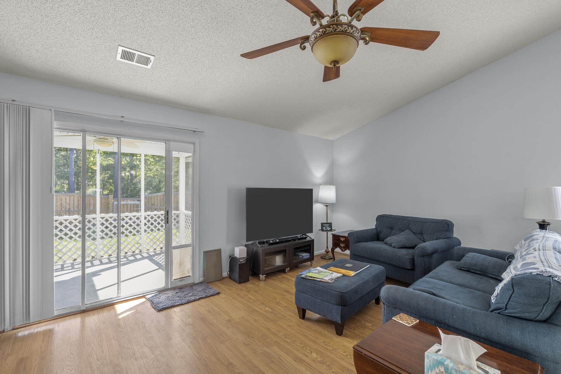 332 Southport Drive Photo 13