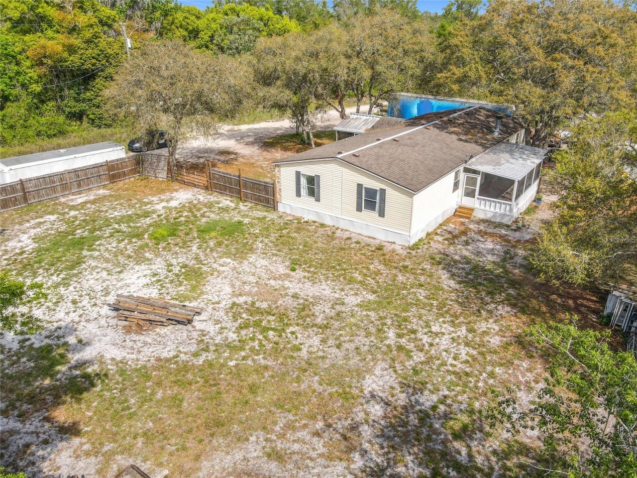 45750 Pine Street, Paisley, FL 32767 Photo