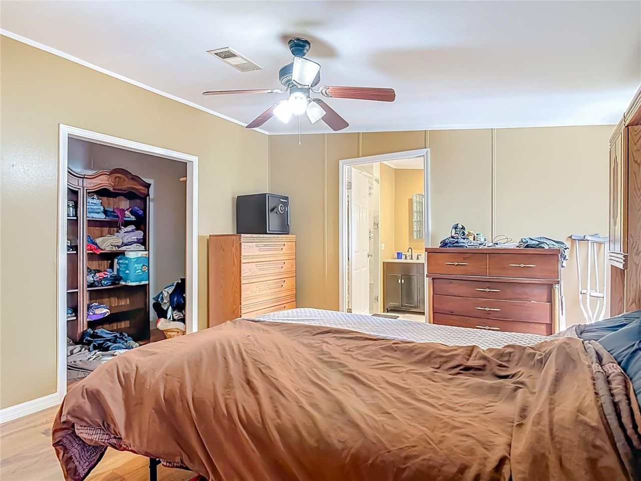 45750 Pine Street, Paisley, FL 32767 Photo