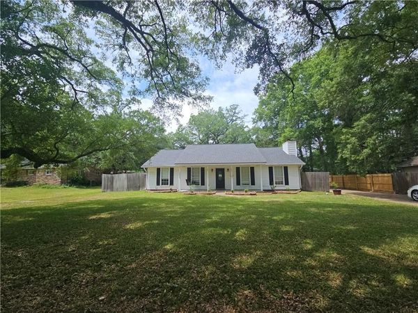 66 HELEN Drive , Madisonville, LA 70447