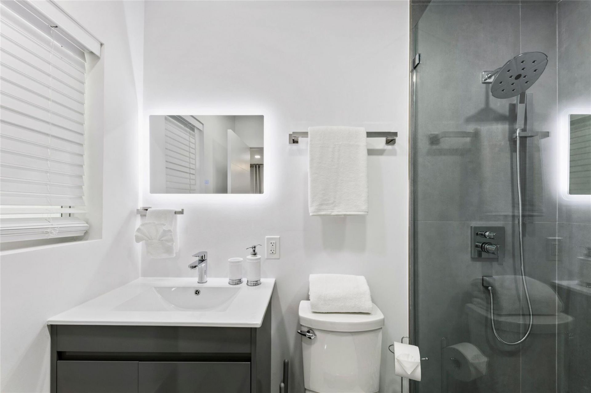 3329 NE 17th Street, Fort Lauderdale, FL 33305 Photo