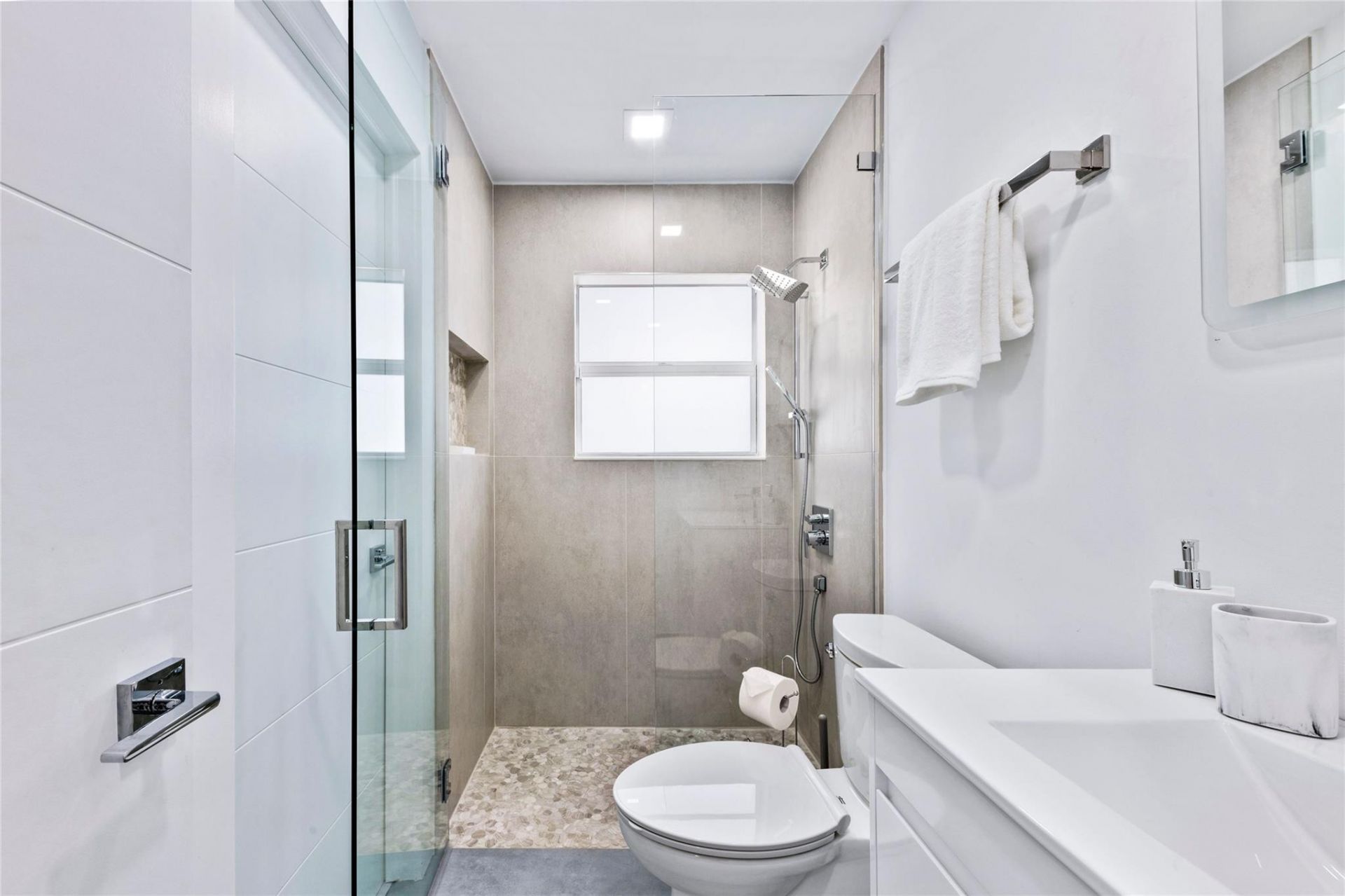 3329 NE 17th Street, Fort Lauderdale, FL 33305 Photo